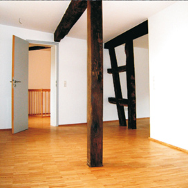 belag mit unterkonstruktion material: roteiche-musterparkett oberfläche: naturöl